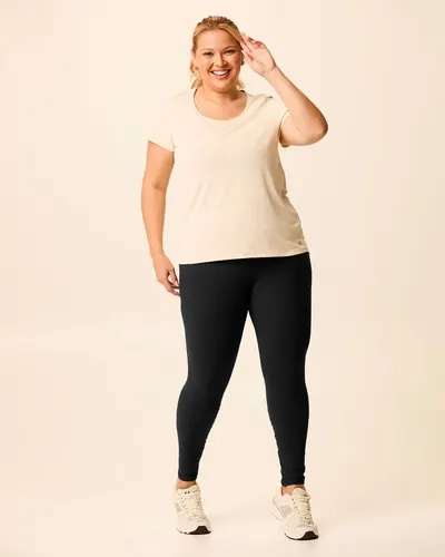 Calça Legging Feminina Plus Size Esportiva Em Malha Com Proteção UV50+ Malwee Active (PRETA) G1