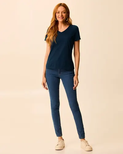 Camiseta Básica Feminina Slim Decote V Em Algodão (AZUL MARINHO) P