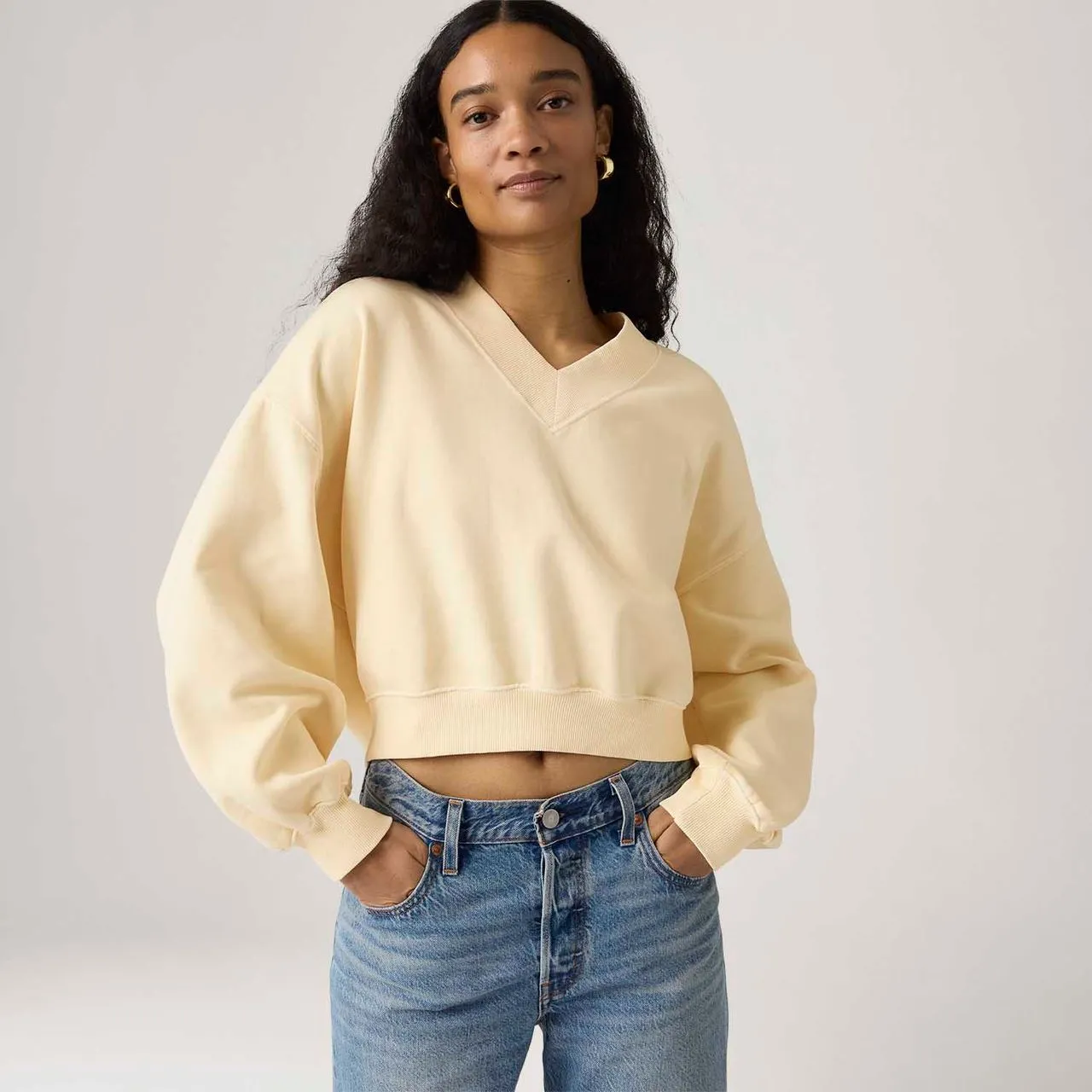 Suéter Levi's® V-Neck Fleece Amarela