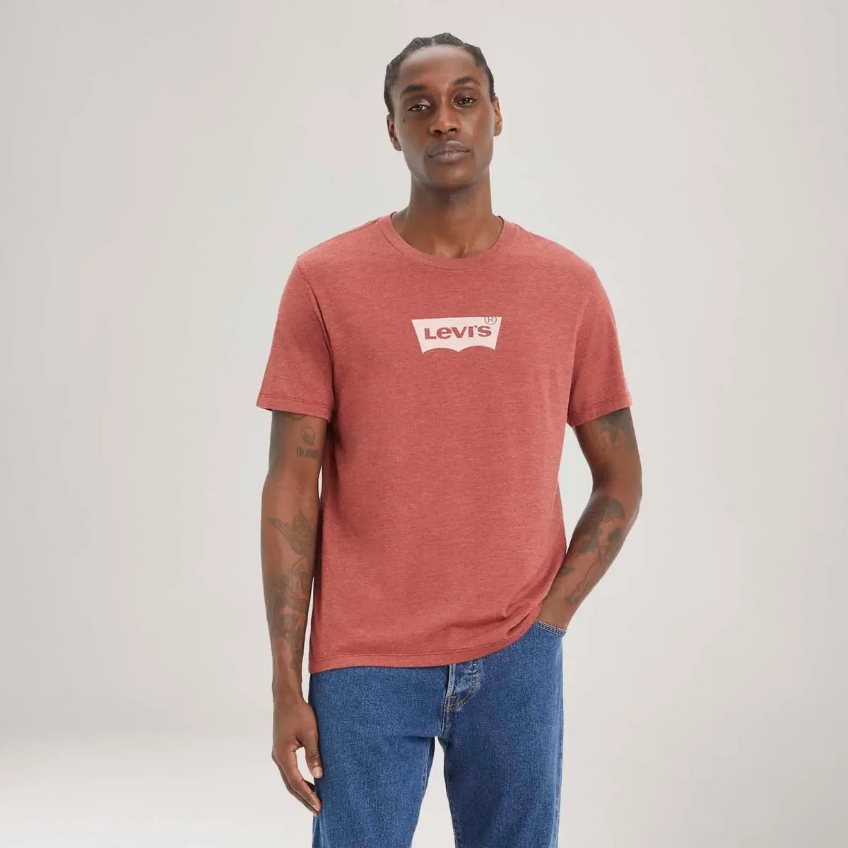 Camiseta Levi's® Graphic Crewneck (Vermelha)